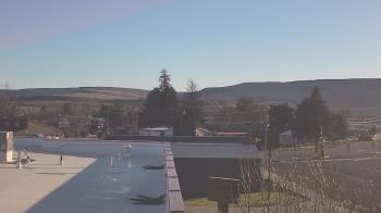 Weather camera view of Bridgeport High School.