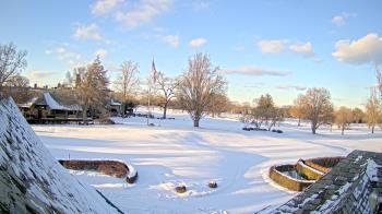 Weather camera view of Country Club of Detroit.