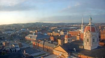 Weather camera view of The Yorktowne Hotel.