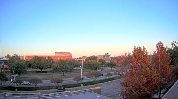 Weather camera view of Chalmette HS.