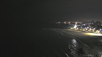 Weather camera view of Edgewater Beach.