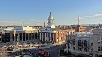 Weather camera view of Franklin County 11-30 Visitors Center.