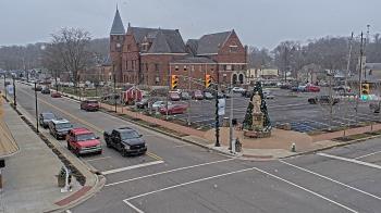 Weather camera view of City of Connersville.