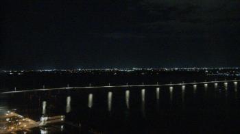 Weather camera view of Edison Grand tower 350 ft elev..