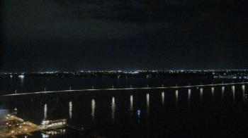 Weather camera view of Edison Grand tower 350 ft elev..