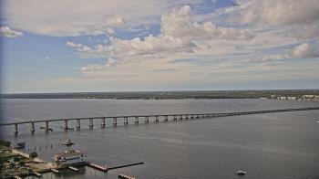 Weather camera view of Edison Grand tower 350 ft elev..