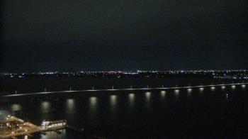 Weather camera view of Edison Grand tower 350 ft elev..