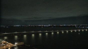 Weather camera view of Edison Grand tower 350 ft elev..