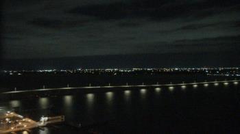 Weather camera view of Edison Grand tower 350 ft elev..