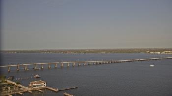 Weather camera view of Edison Grand tower 350 ft elev..