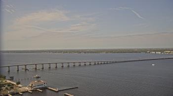 Weather camera view of Edison Grand tower 350 ft elev..