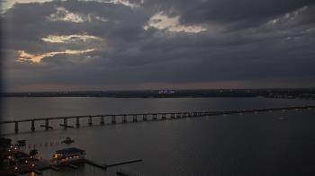 Weather camera view of Edison Grand tower 350 ft elev..