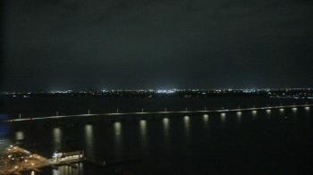 Weather camera view of Edison Grand tower 350 ft elev..