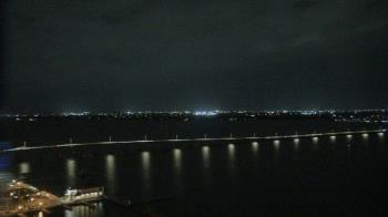 Weather camera view of Edison Grand tower 350 ft elev..