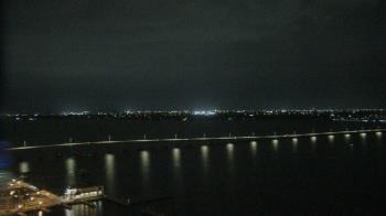 Weather camera view of Edison Grand tower 350 ft elev..
