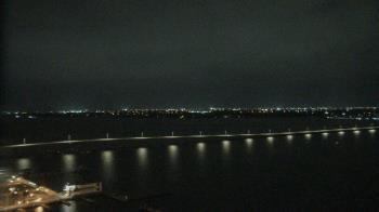 Weather camera view of Edison Grand tower 350 ft elev..