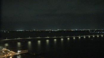 Weather camera view of Edison Grand tower 350 ft elev..