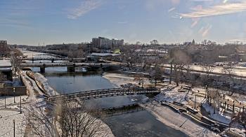 Weather camera view of City of Elgin.