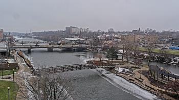 Weather camera view of City of Elgin.