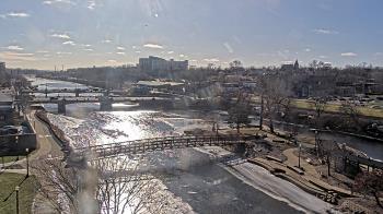 Weather camera view of City of Elgin.