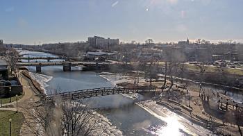 Weather camera view of City of Elgin.