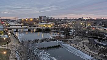 Weather camera view of City of Elgin.