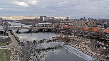 Weather camera view of City of Elgin.