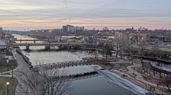 Weather camera view of City of Elgin.