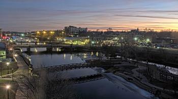 Weather camera view of City of Elgin.