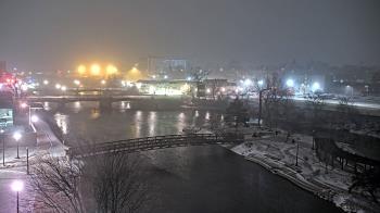 Weather camera view of City of Elgin.