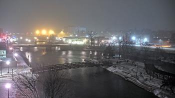 Weather camera view of City of Elgin.