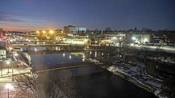 Weather camera view of City of Elgin.