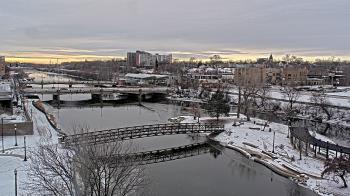Weather camera view of City of Elgin.