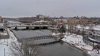 Weather camera view of City of Elgin.
