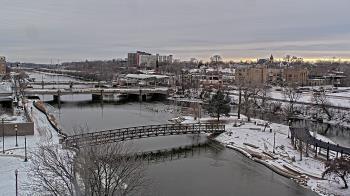 Weather camera view of City of Elgin.