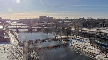 Weather camera view of City of Elgin.
