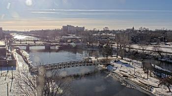 Weather camera view of City of Elgin.