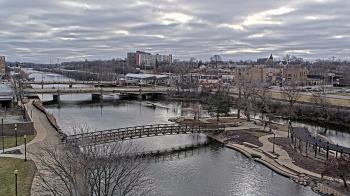 Weather camera view of City of Elgin.