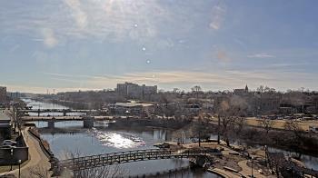 Weather camera view of City of Elgin.