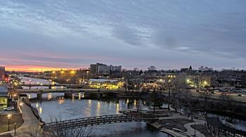 Weather camera view of City of Elgin.