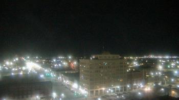 Weather camera view of First National Bank-Hutchinson.