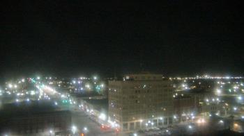 Weather camera view of First National Bank-Hutchinson.
