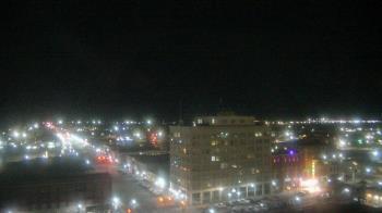 Weather camera view of First National Bank-Hutchinson.