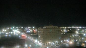 Weather camera view of First National Bank-Hutchinson.