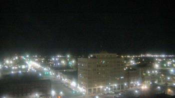 Weather camera view of First National Bank-Hutchinson.