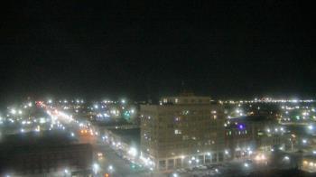 Weather camera view of First National Bank-Hutchinson.