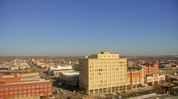 Weather camera view of First National Bank-Hutchinson.