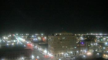 Weather camera view of First National Bank-Hutchinson.