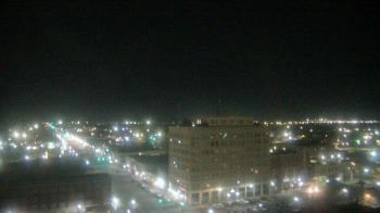 Weather camera view of First National Bank-Hutchinson.
