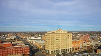 Weather camera view of First National Bank-Hutchinson.